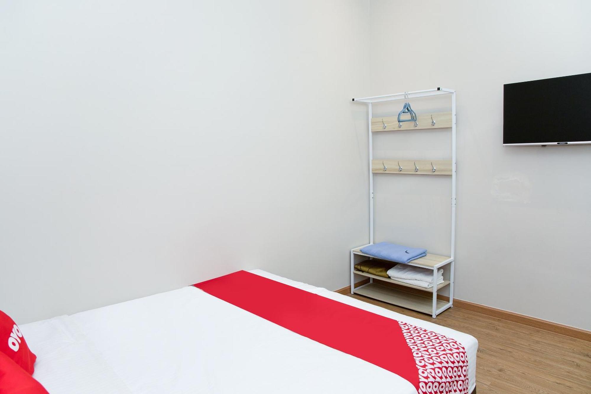 Capital O 90406 Mirani Hotel أمبانغ المظهر الخارجي الصورة