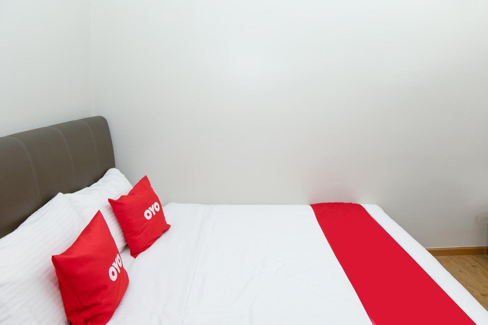 Capital O 90406 Mirani Hotel أمبانغ المظهر الخارجي الصورة