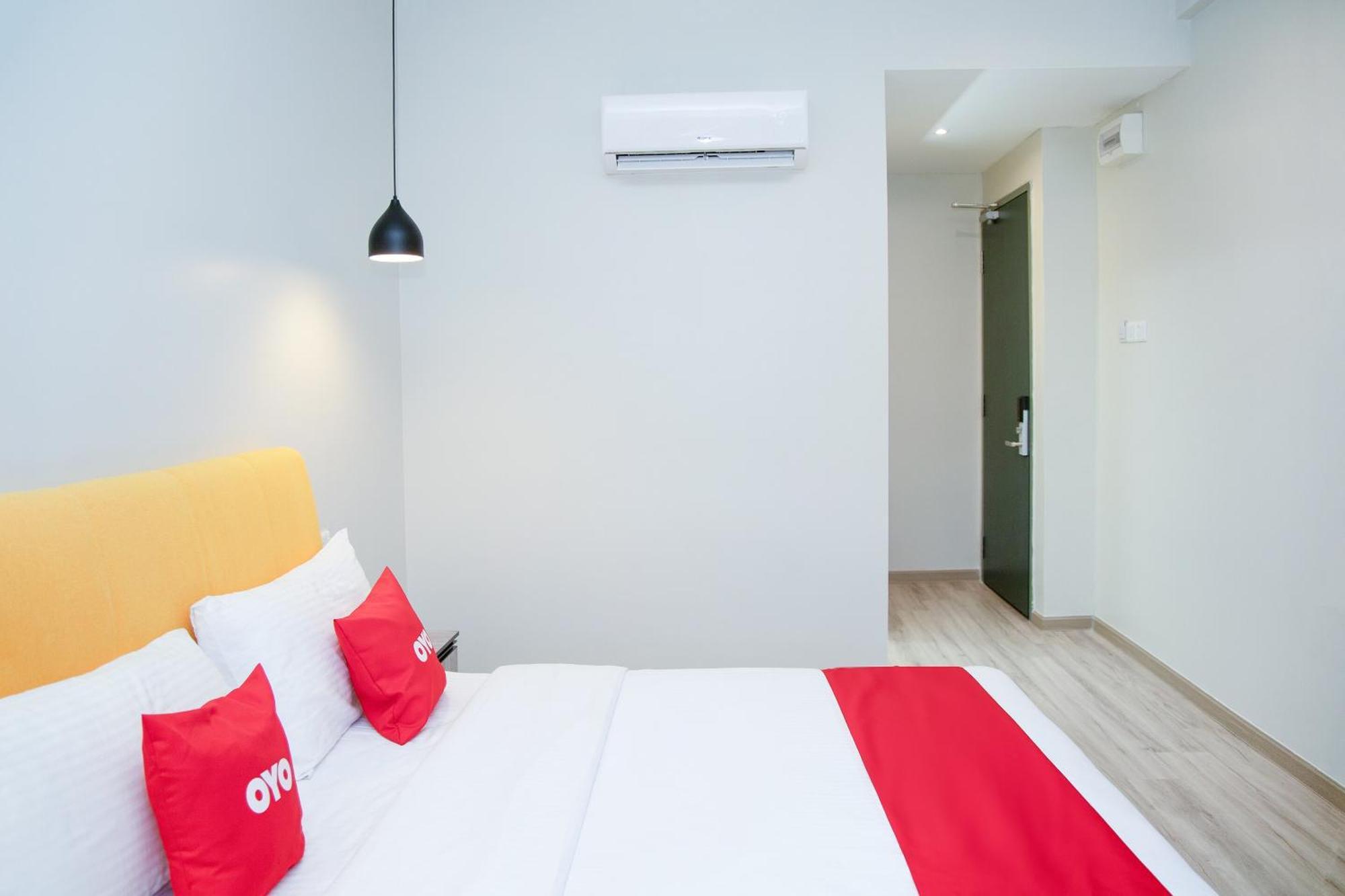 Capital O 90406 Mirani Hotel أمبانغ المظهر الخارجي الصورة