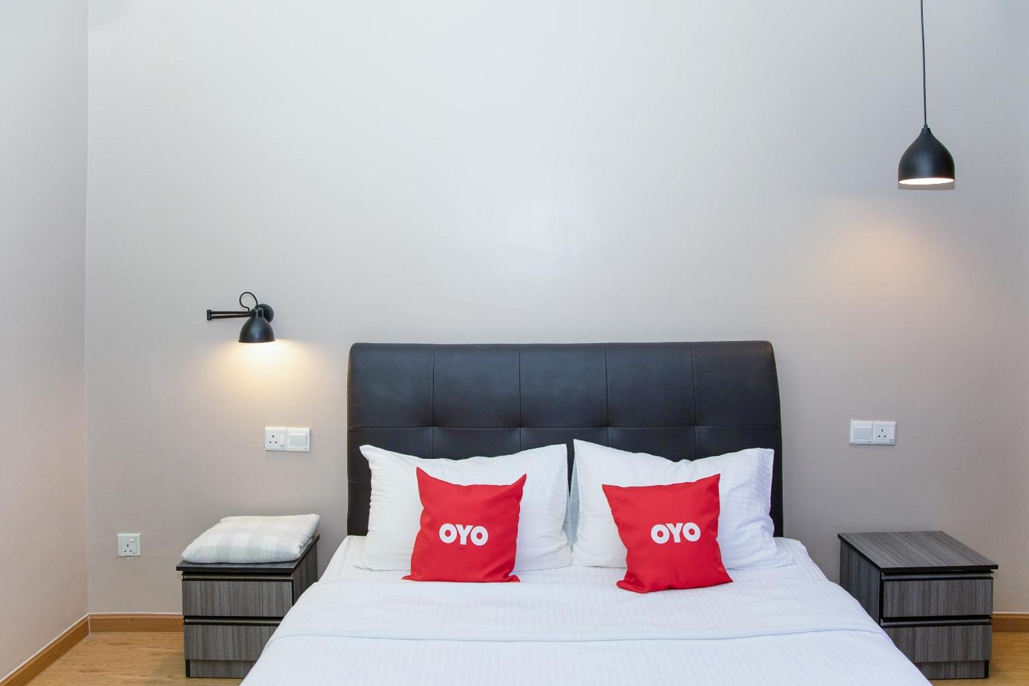 Capital O 90406 Mirani Hotel أمبانغ المظهر الخارجي الصورة